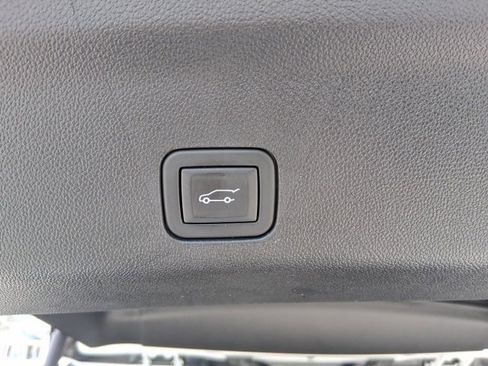 Certified 2024 Chevrolet Suburban Z71 image 17