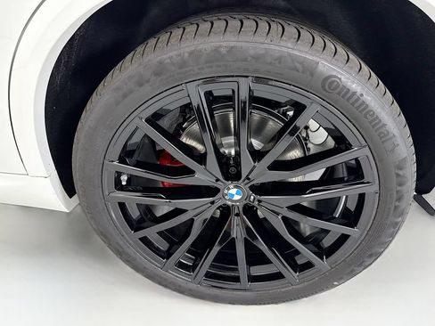 New 2026 BMW X5 xDrive40i w/ M Sport Package AWD/4WD image 30