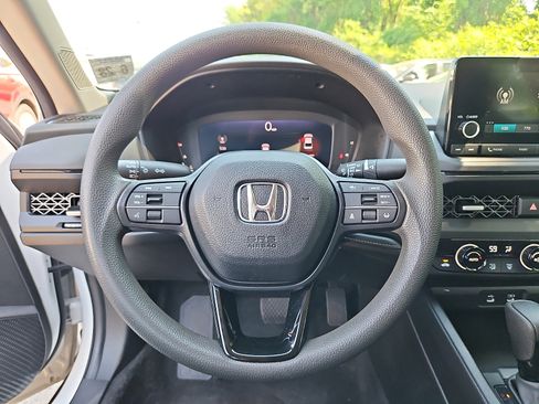 Used 2023 Honda Accord EX image 21