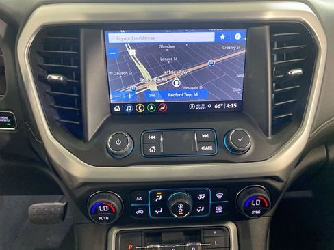 Used 2023 GMC Acadia SLT w/ Preferred Package image 38