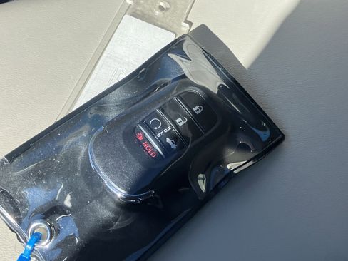 Certified 2025 Honda Accord EX-L image 37