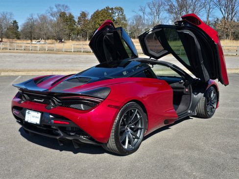 Used 2019 McLaren 720S Performance image 3