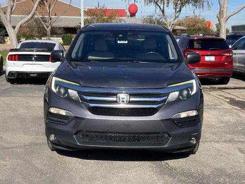Used 2018 Honda Pilot EX image 3