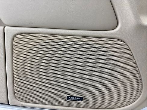 Used 2017 Lexus LS 460 F Sport image 39