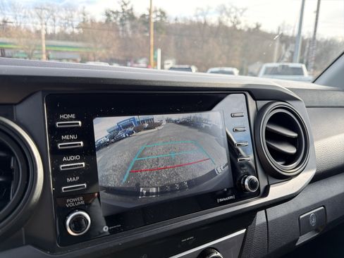 Used 2020 Toyota Tacoma SR image 20