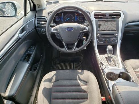 Used 2016 Ford Fusion SE FWD image 15