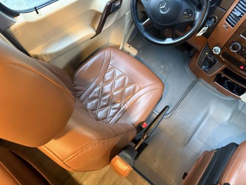 Used 2017 Mercedes-Benz Sprinter 3500 image 46