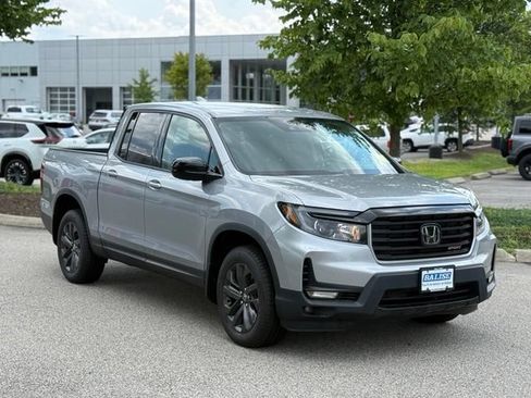 Used 2023 Honda Ridgeline Sport image 3