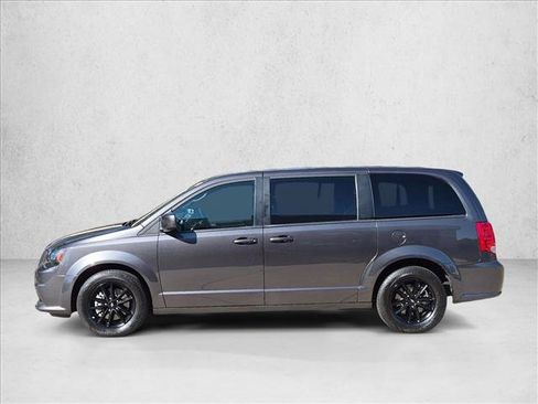 Used 2019 Dodge Grand Caravan SXT w/ Driver Convenience Group FWD image 9