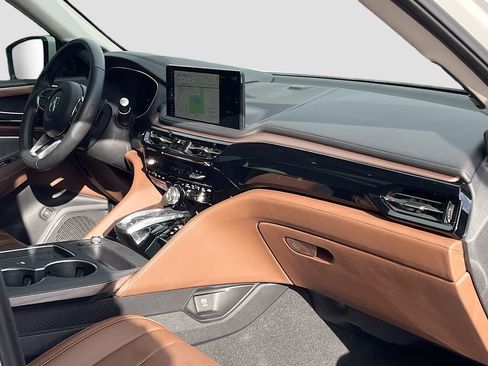 Used 2025 Acura MDX w/ Technology Package image 32