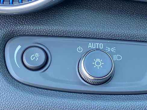 New 2026 Chevrolet Trax LT image 11