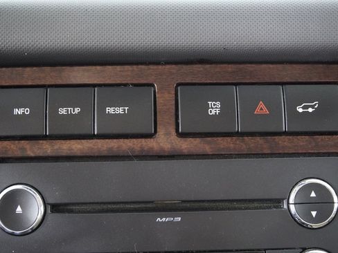 Used 2014 Ford Expedition EL XLT w/ Equipment Group 202A AWD/4WD image 19