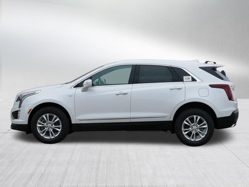 Used 2026 Cadillac XT5 Luxury w/ LPO, Floor Liner Package AWD/4WD image 4