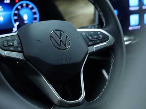 New 2026 Volkswagen Atlas SE FWD image 12