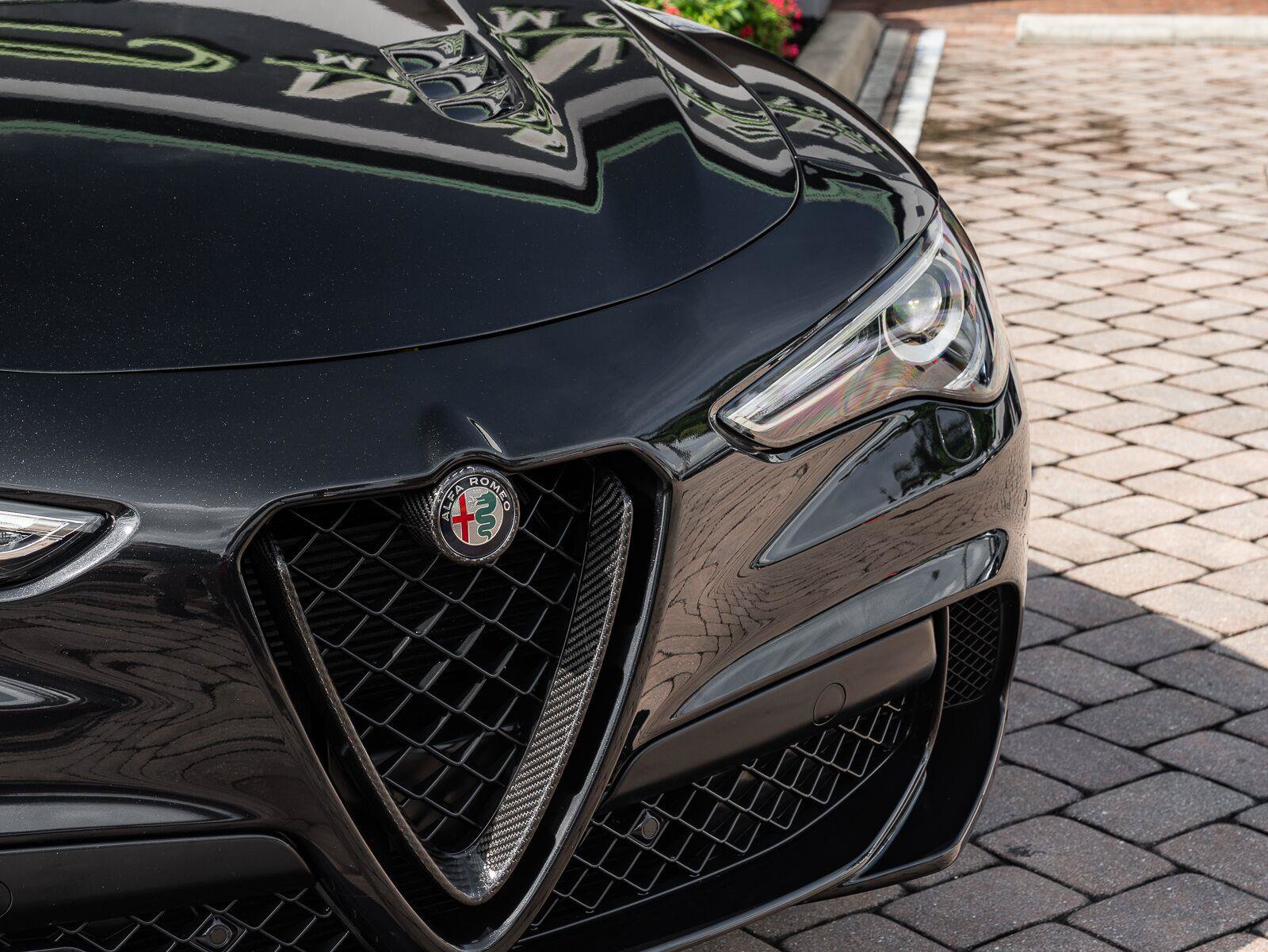 Used 2022 Alfa Romeo Stelvio Quadrifoglio w/ Active Assist Plus Package AWD/4WD image 11