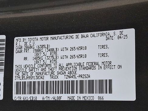 Used 2025 Toyota Tacoma Limited image 30