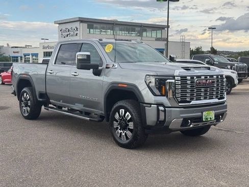 Used 2025 GMC Sierra 2500 Denali w/ Denali Reserve Package AWD/4WD image 8