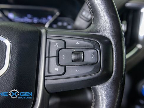 Used 2022 GMC Sierra 3500 Denali w/ Technology Package AWD/4WD image 15
