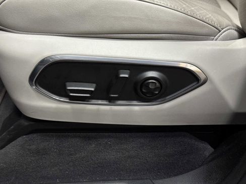 Used 2024 Jeep Wagoneer Series III w/ Premium Group I image 22