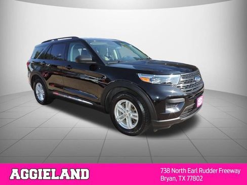 Used 2022 Ford Explorer XLT RWD image 3