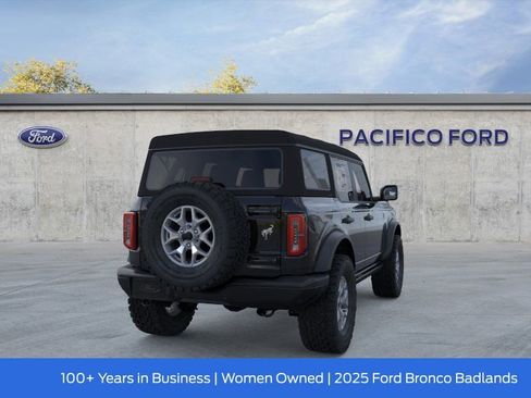 New 2025 Ford Bronco Badlands image 10