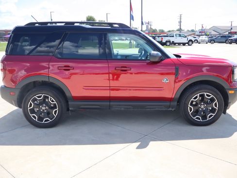 Used 2025 Ford Bronco Sport Outer Banks AWD/4WD image 4