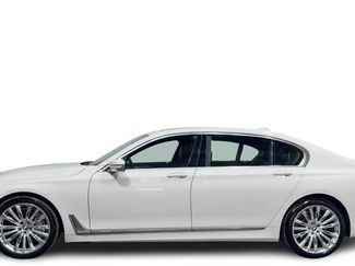 Used 2019 BMW 750i w/ Autobahn Package RWD video 1