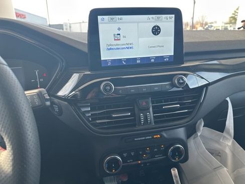 Used 2025 Ford Escape ST-Line image 14