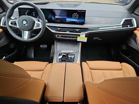 Used 2026 BMW X5 xDrive40i w/ M Sport Package AWD/4WD image 15