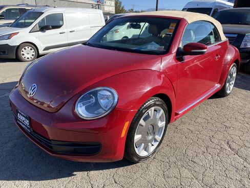 Used 2015 Volkswagen Beetle 1.8T FWD image 3