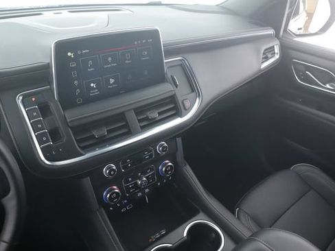 Used 2023 GMC Yukon SLT w/ SLT Premium Package AWD/4WD image 28