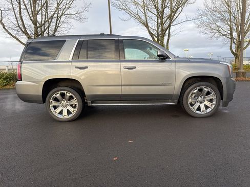 Used 2019 GMC Yukon SLT image 8