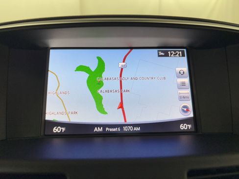 Used 2019 INFINITI Q70 Luxe image 25