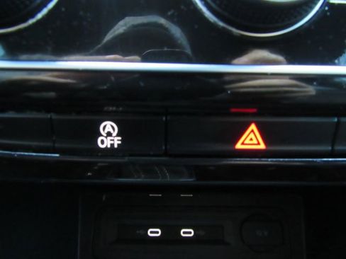 Used 2022 Volkswagen Atlas Cross Sport SE w/ Black Wheel Package image 42