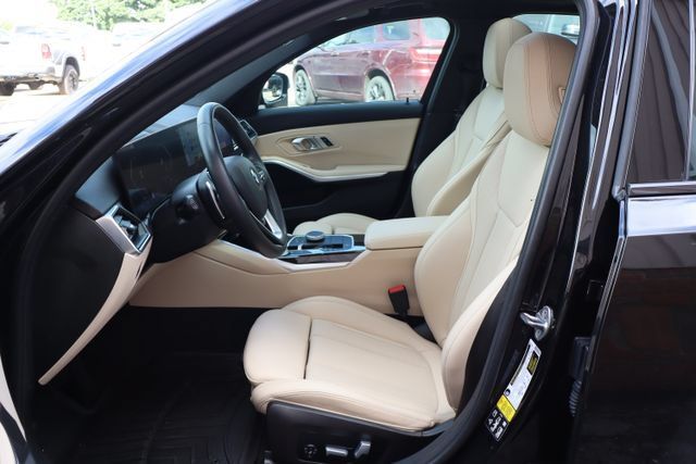 Used 2023 BMW 330i xDrive Sedan w/ Premium Package AWD/4WD image 11