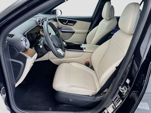 Certified 2026 Mercedes-Benz GLC 300 image 18