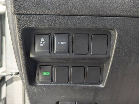 Used 2016 Nissan Rogue SV w/ SV Family Package FWD image 56