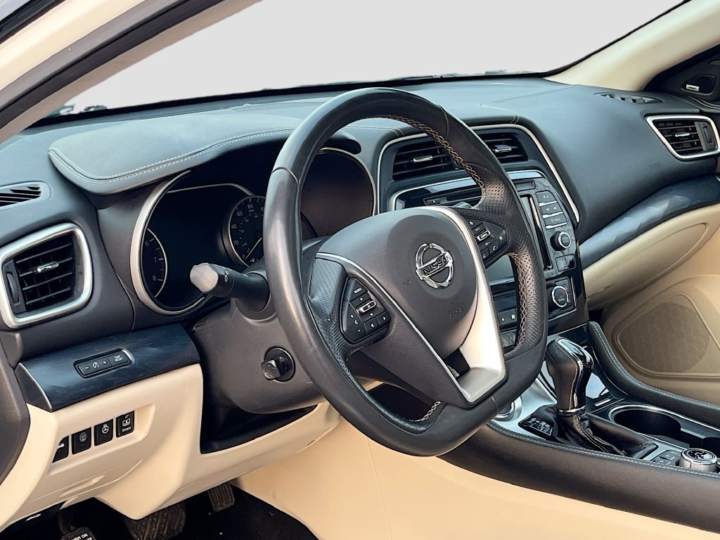 Used 2022 Nissan Maxima Platinum w/ Sport Mat Group FWD image 9