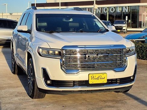 Used 2022 GMC Acadia Denali w/ LPO, Floor Liner Package image 5