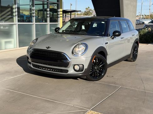 Used 2018 MINI Cooper Clubman image 2