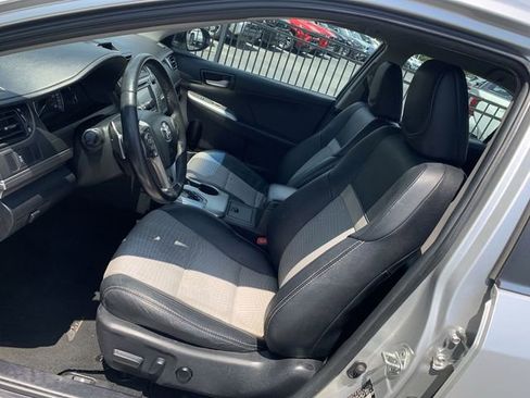 Used 2012 Toyota Camry SE FWD image 18