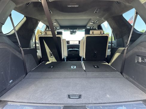 Used 2025 Cadillac Escalade V AWD/4WD image 38