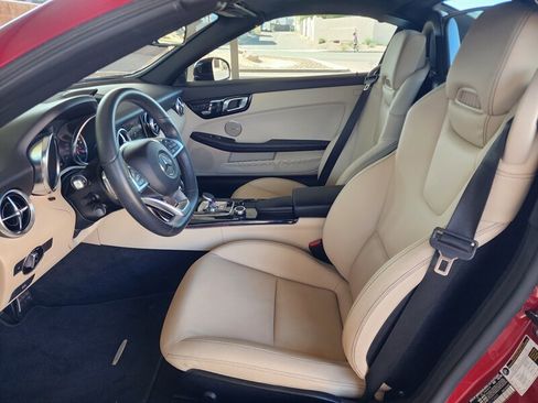 Used 2020 Mercedes-Benz SLC 300 w/ Premium Package image 36