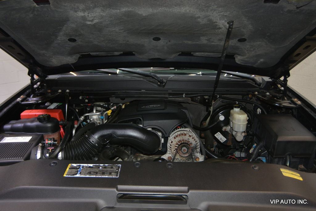 Used 2007 Cadillac Escalade AWD w/ Climate Package image 38