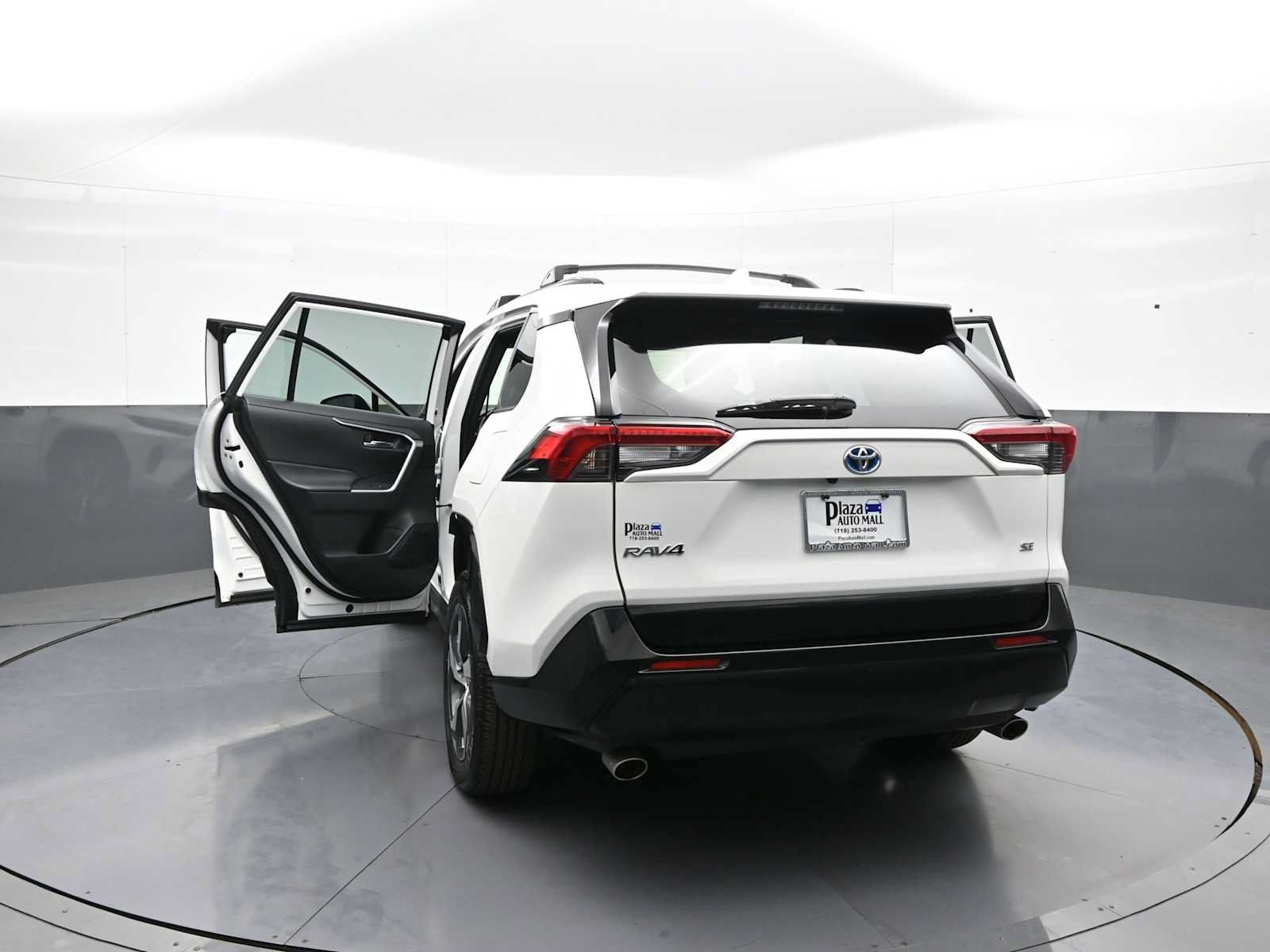 Used 2023 Toyota RAV4 SE w/ Weather & Moonroof Package AWD/4WD image 47