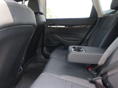 Used 2023 Kia Seltos S FWD image 12