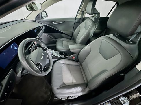 Used 2024 Kia Niro Wind w/ Wind Preserve Package FWD image 13