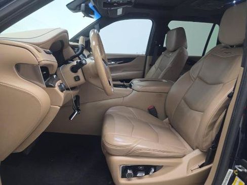 Used 2019 Cadillac Escalade Platinum AWD/4WD image 21