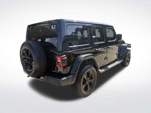 Used 2022 Jeep Wrangler Unlimited Sahara AWD/4WD image 8