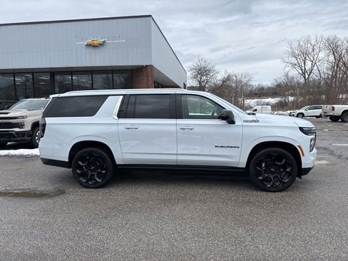 New 2026 Chevrolet Suburban High Country AWD/4WD image 12